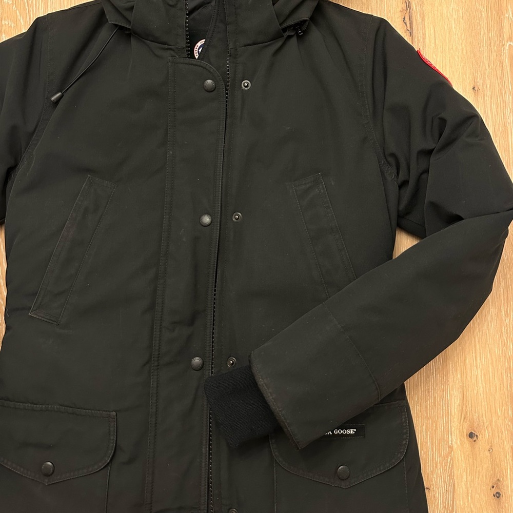 Canada Goose Trillium Parka - women’s size Small, black, great condition